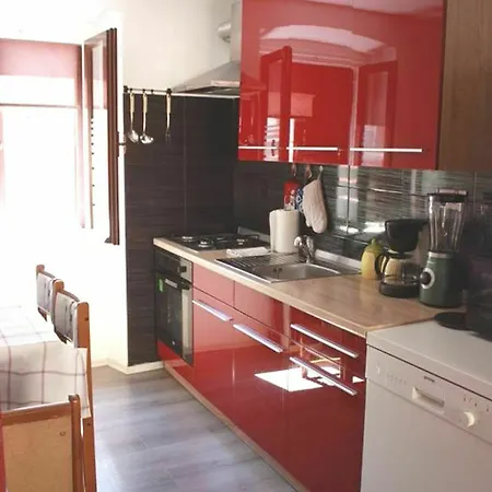 アパート With One In Rovinj, With Wonderful Sea View, Furnished ロヴィニ
