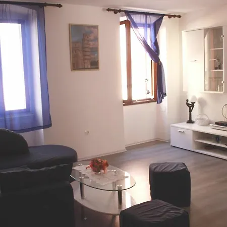 With One In Rovinj, With Wonderful Sea View, Furnished アパート